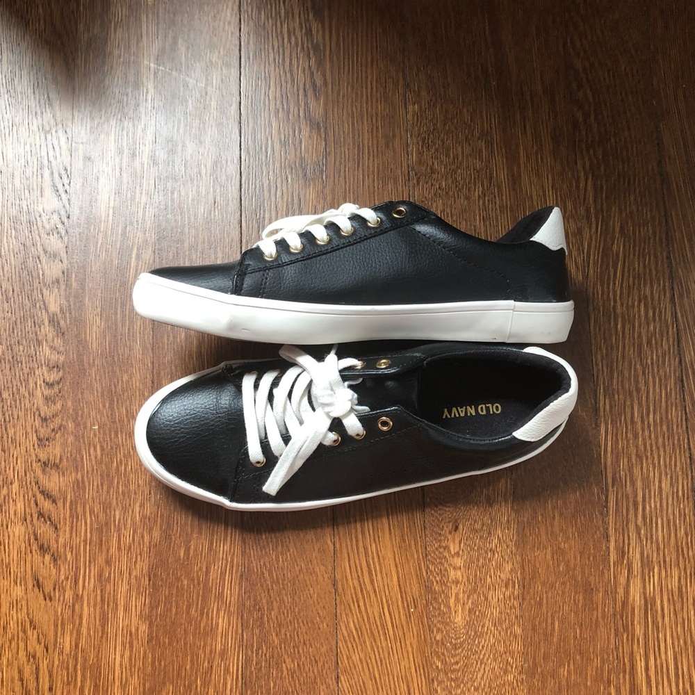 Old Navy Black Leather Classic Sneaker